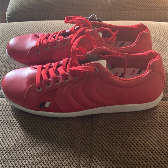 Shoes - Picture 5 of 5